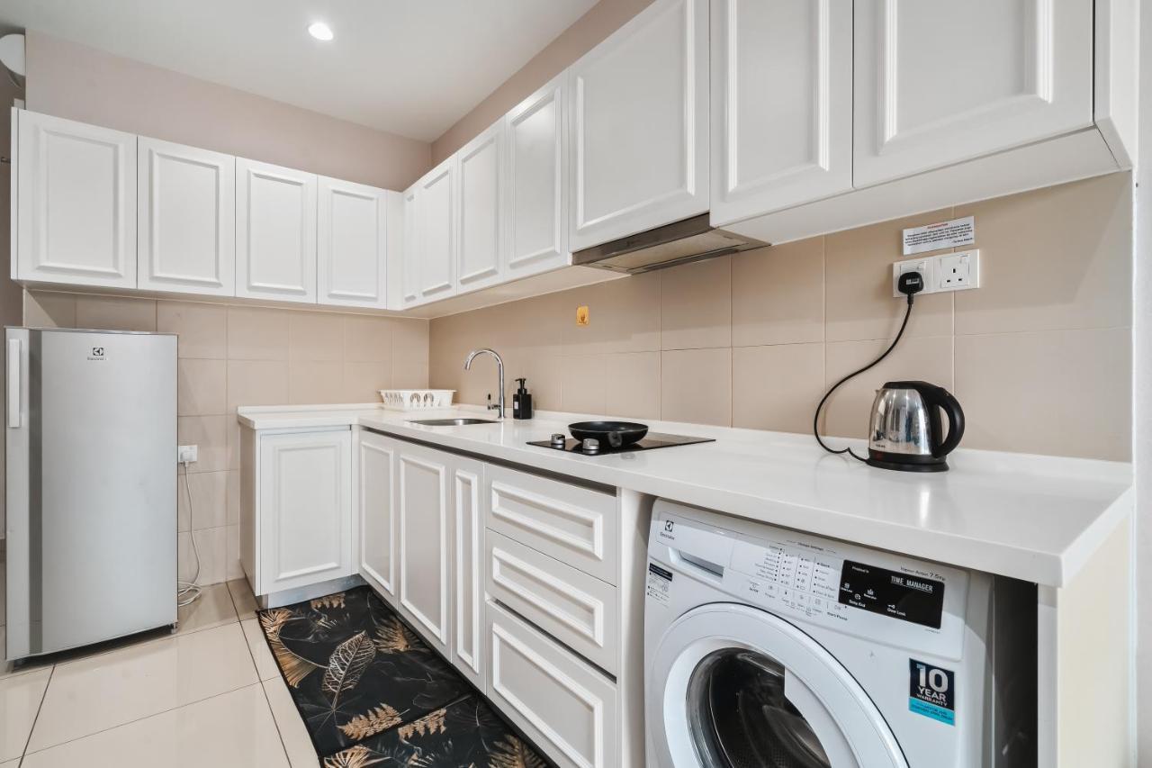 Hostahome Suites At I-City, Central Mall Shah Alam Ngoại thất bức ảnh