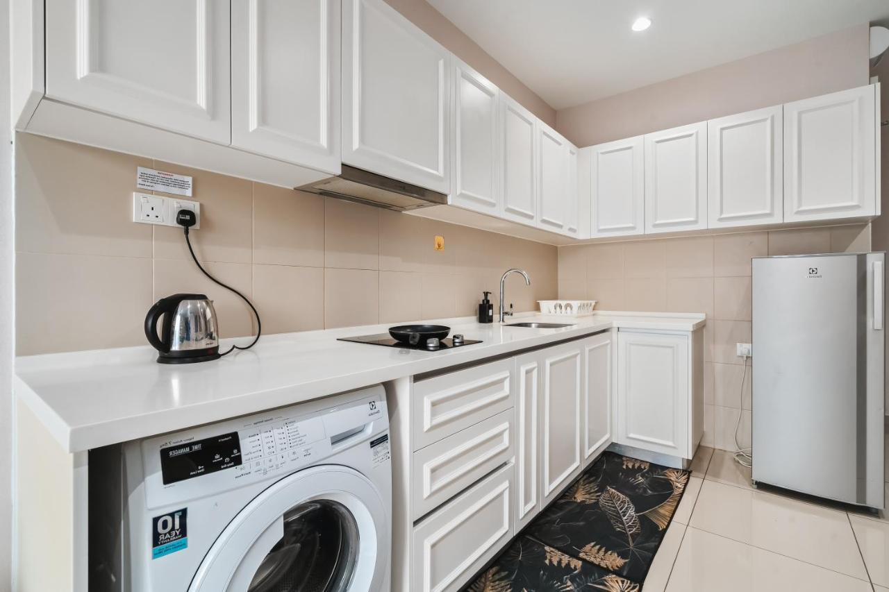 Hostahome Suites At I-City, Central Mall Shah Alam Ngoại thất bức ảnh