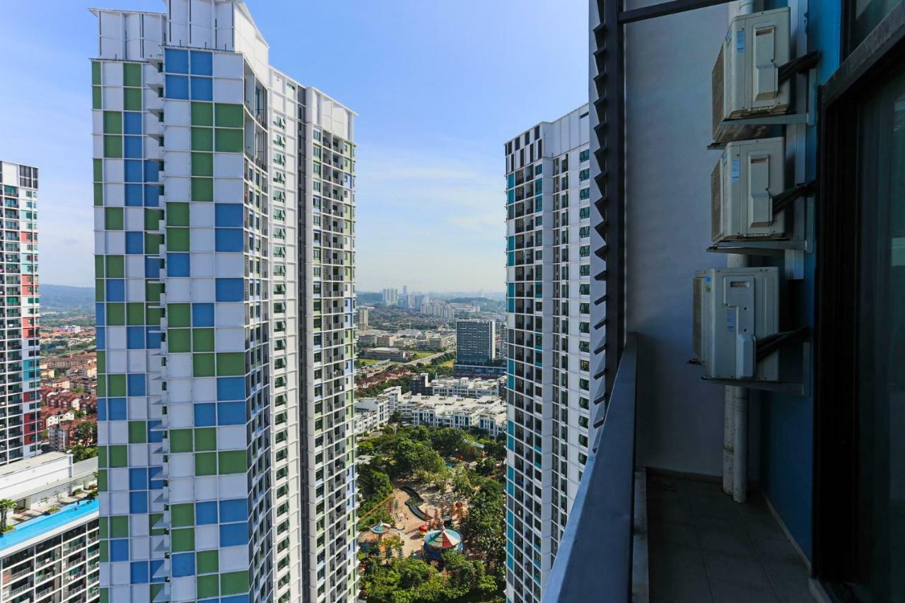 Hostahome Suites At I-City, Central Mall Shah Alam Ngoại thất bức ảnh